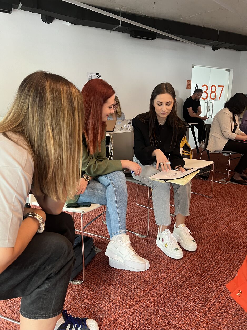 DiaLab - Business and Social Impact Academy