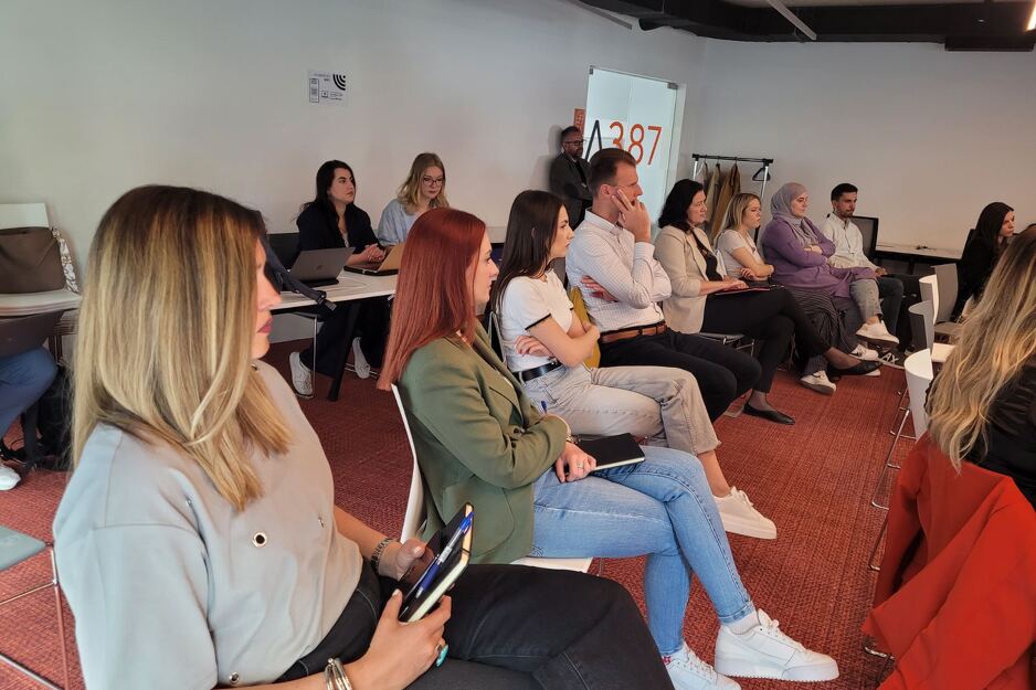 DiaLab - Business and Social Impact Academy