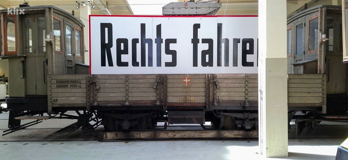 Tramvaj kojim su se Bečlije napominjali da voze desnom stranom (Foto: Klix.ba)