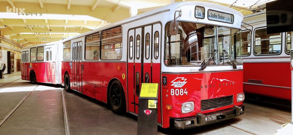 Autobus koji je 1976. upao u Dunav usljed urušavanja mosta (Foto: Klix.ba)