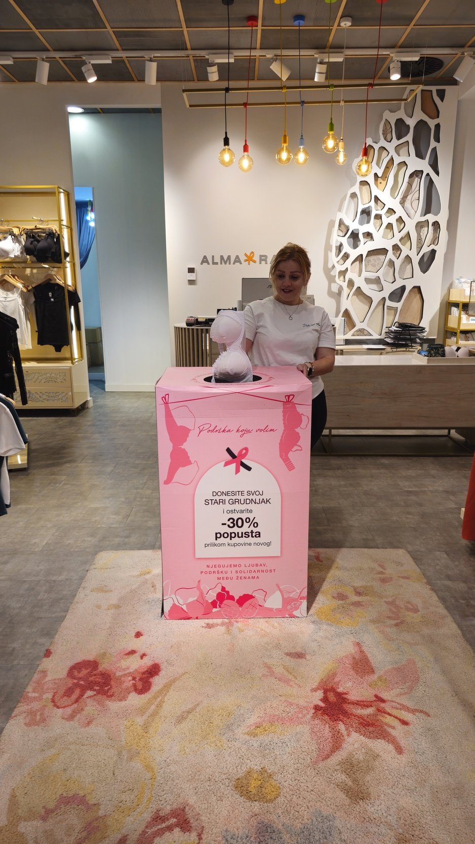 Alma Ras i Think Pink