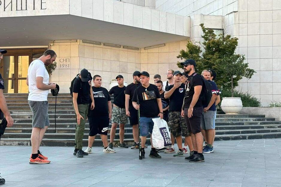 Članovi grupe Srpski soko