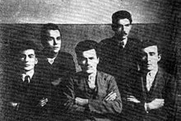 Pripadnici Crvene pravde s lijeva na desno: Alija Alijagić, Nikola Petrović, Rodoljub Čolaković, Stevo Ivanović i Dinko Lopandić.