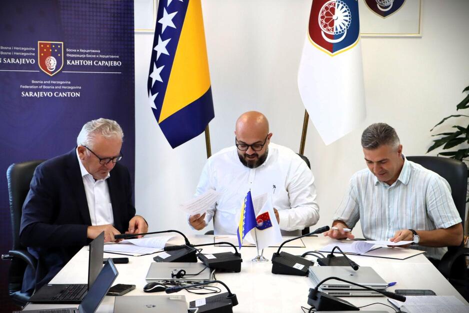 Foto: Služba za protokol i press KS