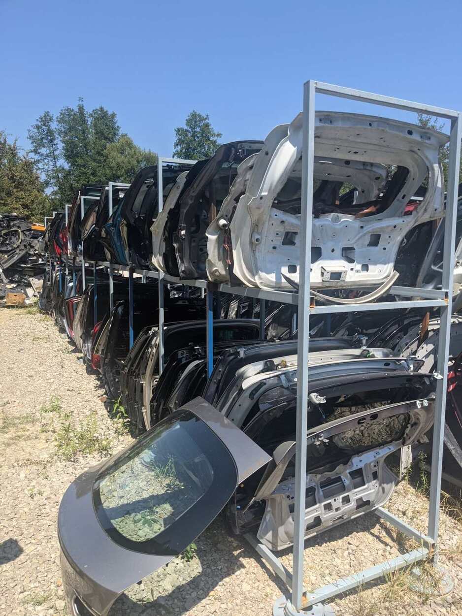 Automobilski dijelovi oduzeti u Banjoj Luci (Foto: UIO BiH)