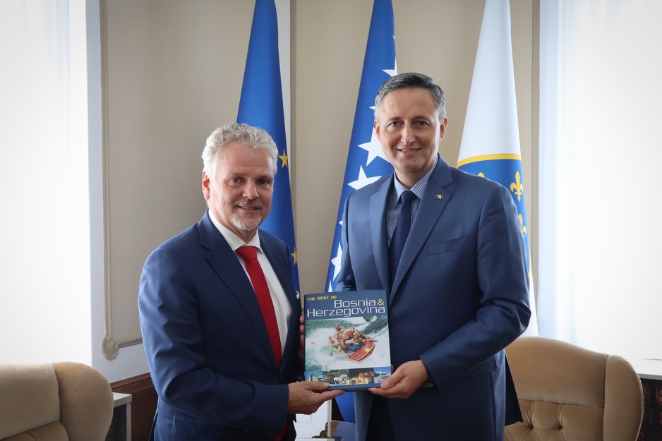 Johann Sattler i Denis Bećirović (Foto: Predsjedništvo BiH)