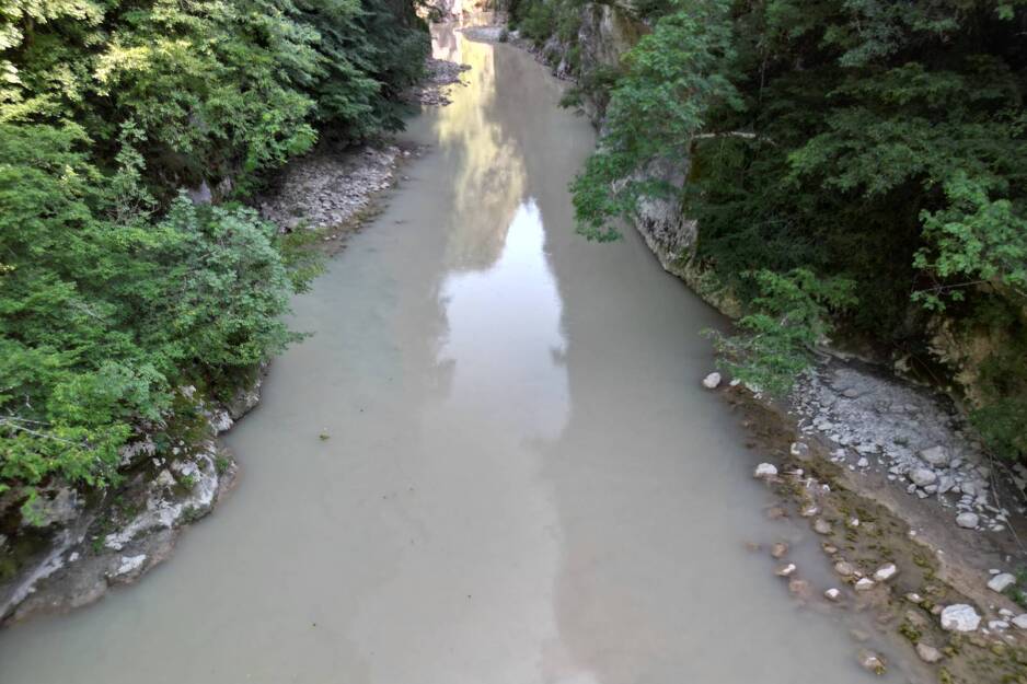 Zamućenje Neretve ispod HE