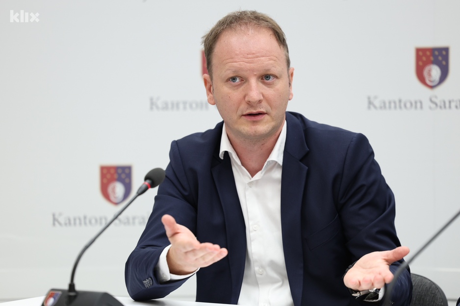 Ministar komunalne privrede Bojan Bošnjak (Foto: I. L./Klix.ba)