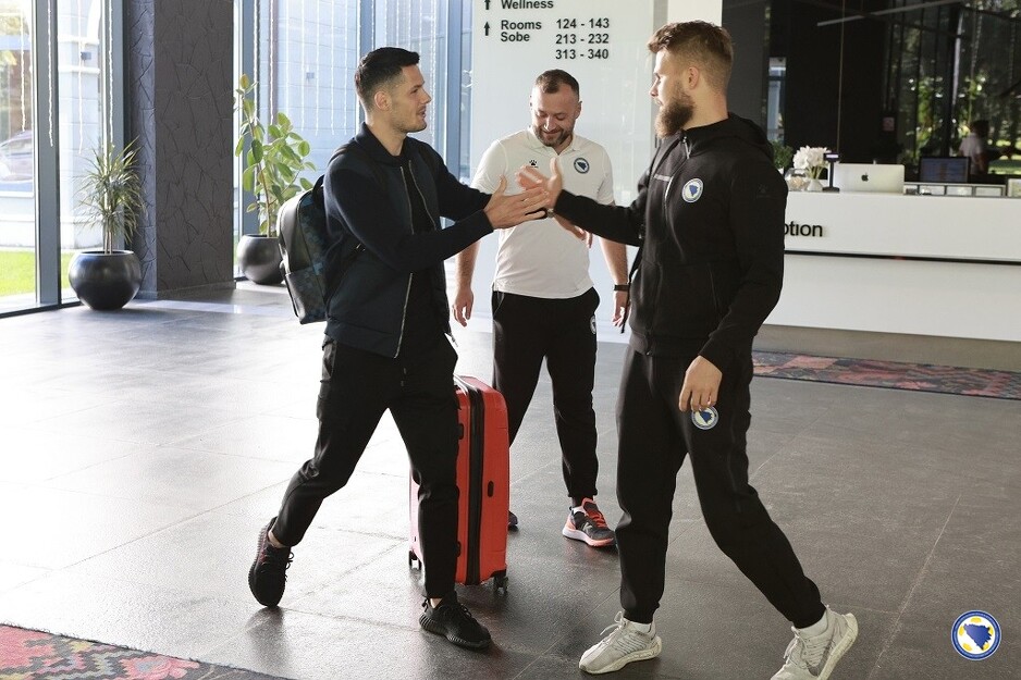 Hajradinović stigao na Ilidžu (Foto: NS BiH)
