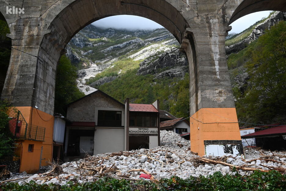 Komadinovo Vrelo nekoliko dana nakon poplave (Foto: T. S./Klix.ba)