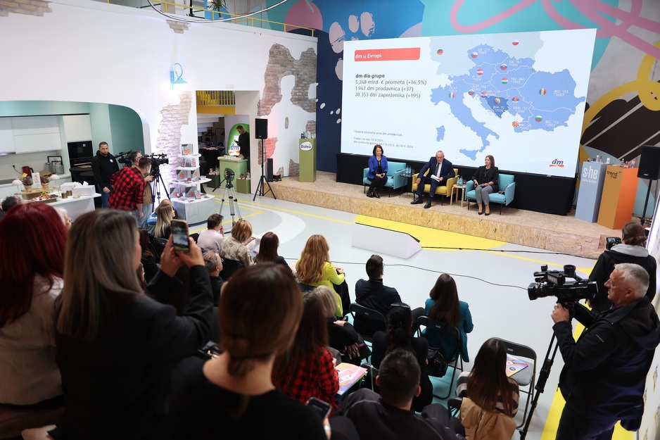 dm press konferencija