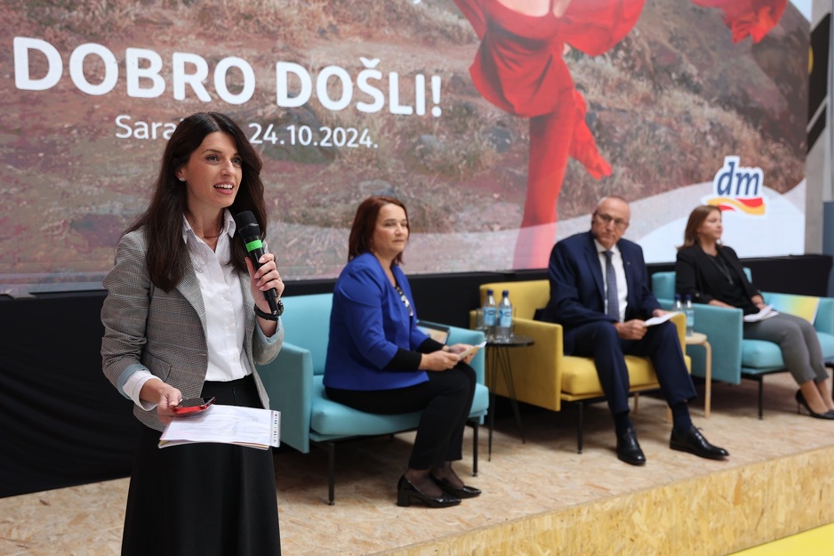 dm press konferencija