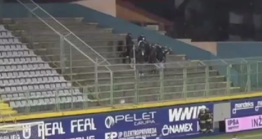 Navijači Radnika stigli u drugom poluvremenu (Foto: Screenshot)