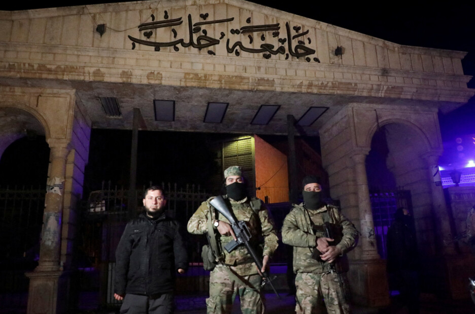 Pobunjenici u Aleppu (Foto: Reuters)
