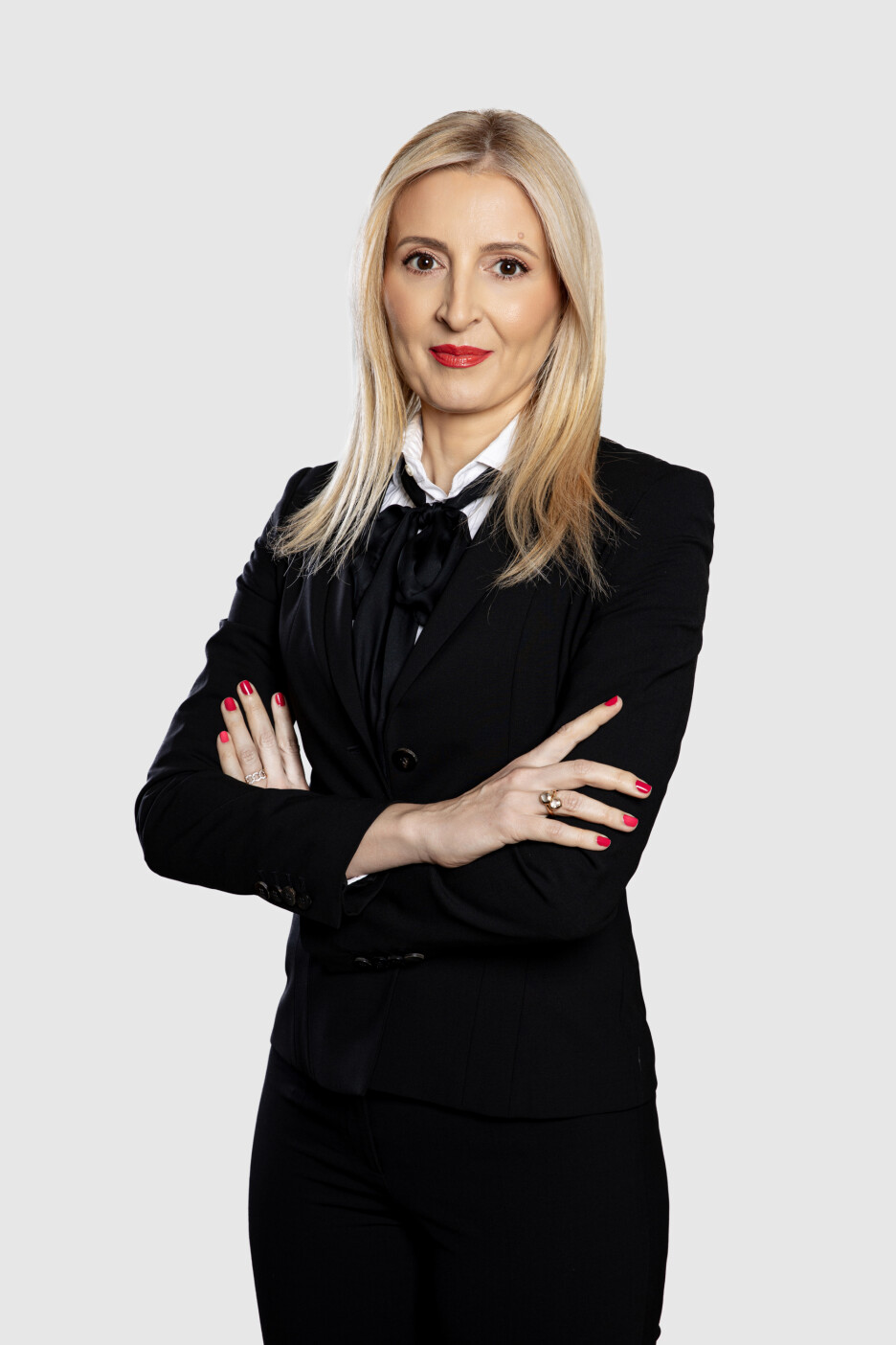 Ana Drašković, Visa