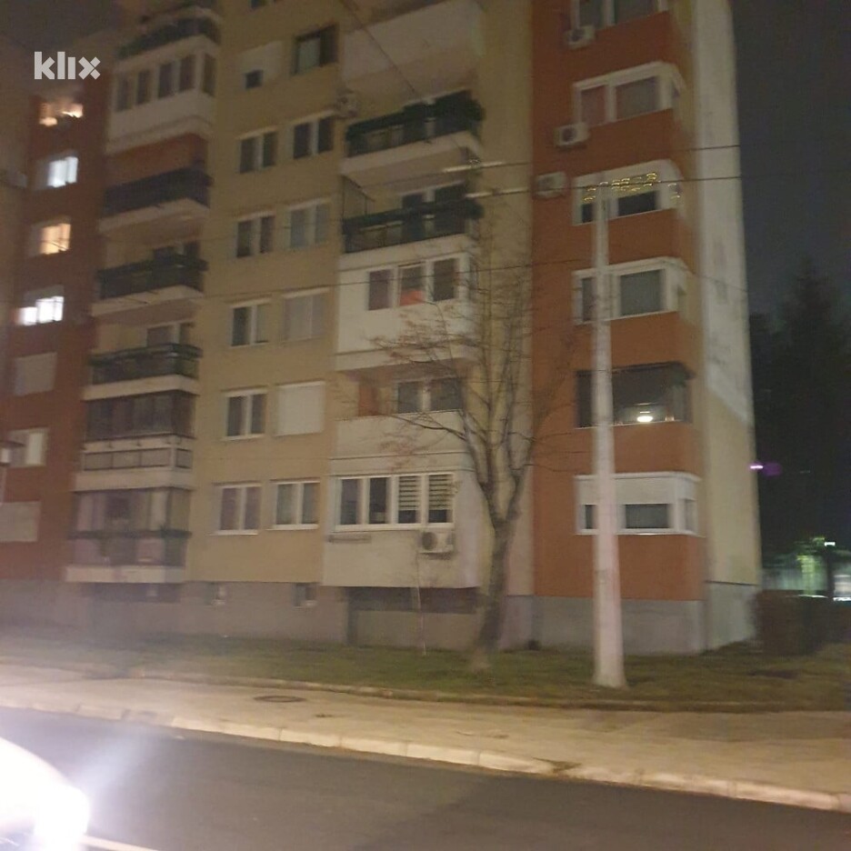 Zgrada čiji su stanari bez električne energije (Foto: Čitatelj)