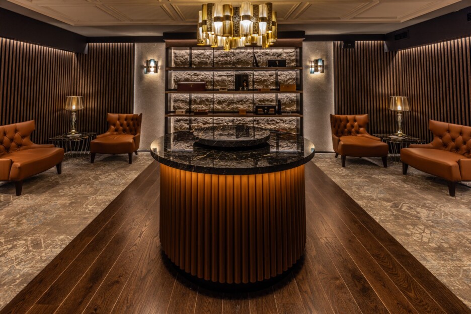 Cigar Club by Mareva