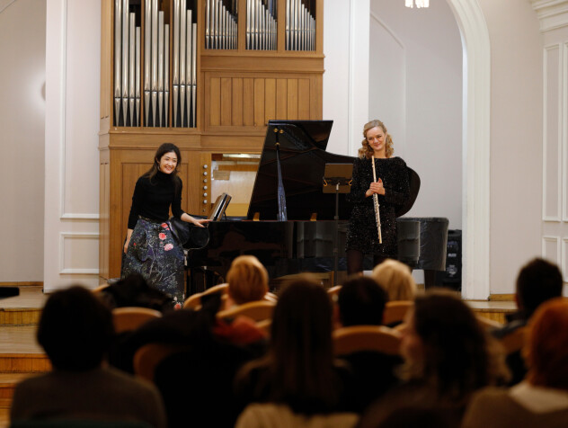 Flautistica Iva Ugrčić i pijanistica Satoko Hayami (Foto: Vanja Čerimagić)