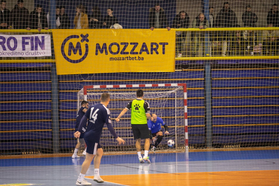 Futsal turniri u Derventi i Bihaću