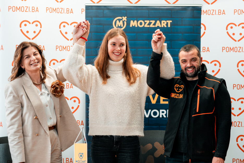 Na humanitarnoj aukciji Pomozi.ba kupili smo bronzu Lane Pudar
