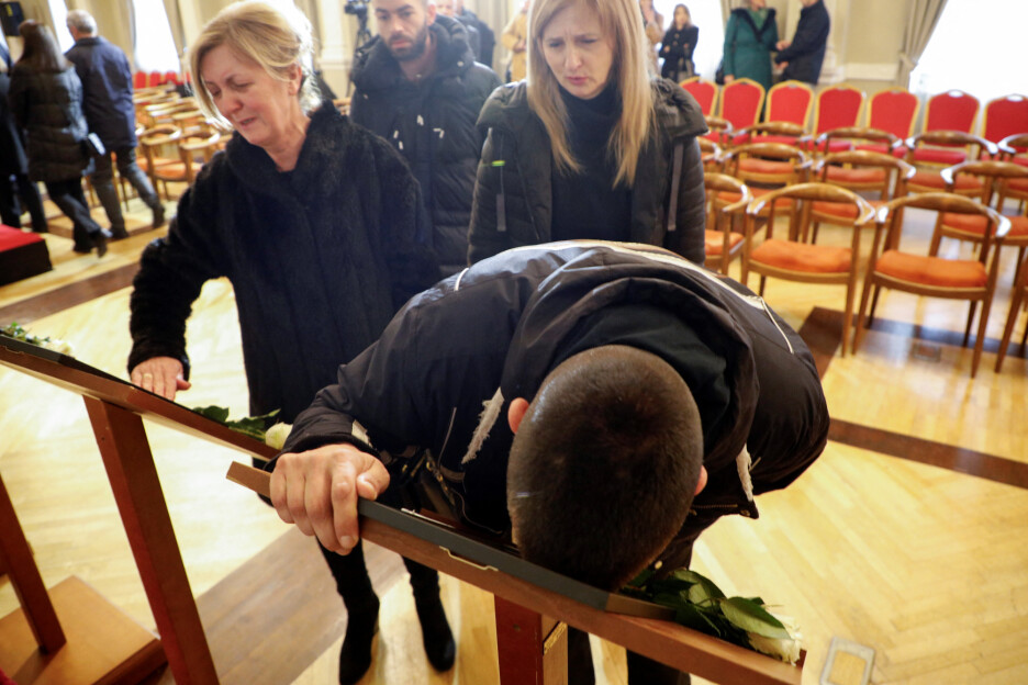 Članovi porodice su se oprostili od svojih voljenih (Foto: Reuters)