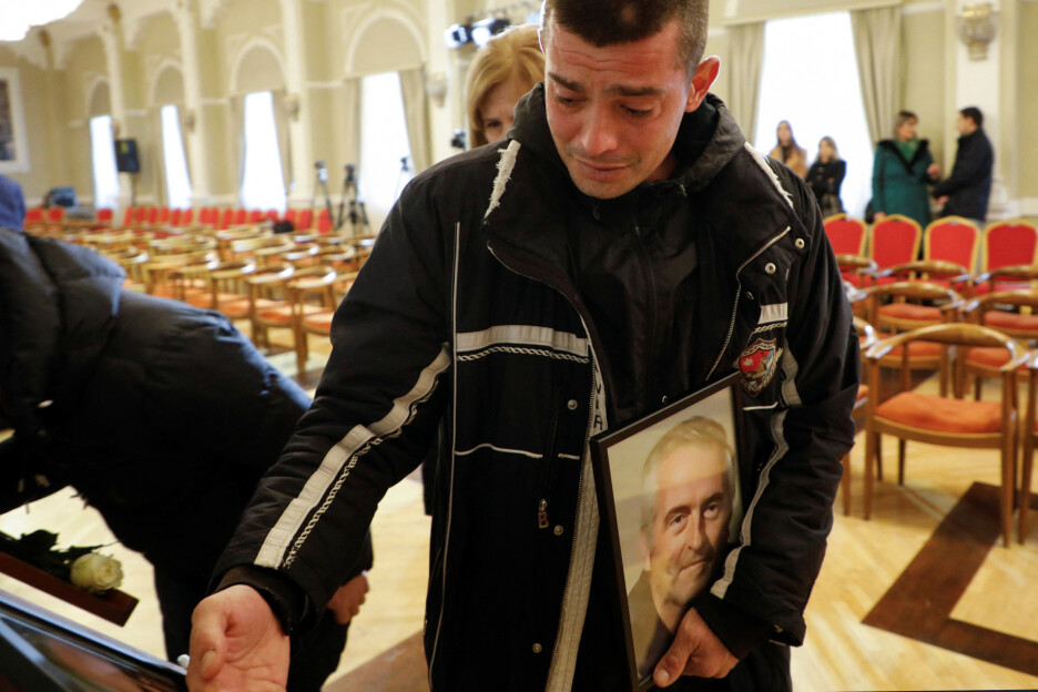 Članovi porodice su se oprostili od svojih voljenih (Foto: Reuters)