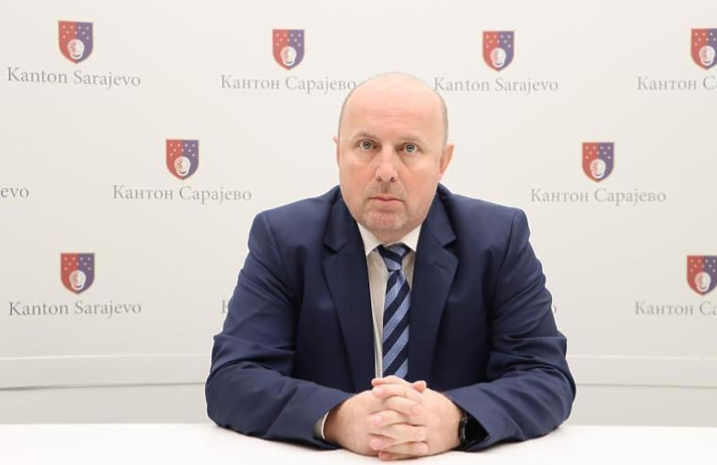 Hasanović: Ne dopustiti da još jedan doktor napusti KS