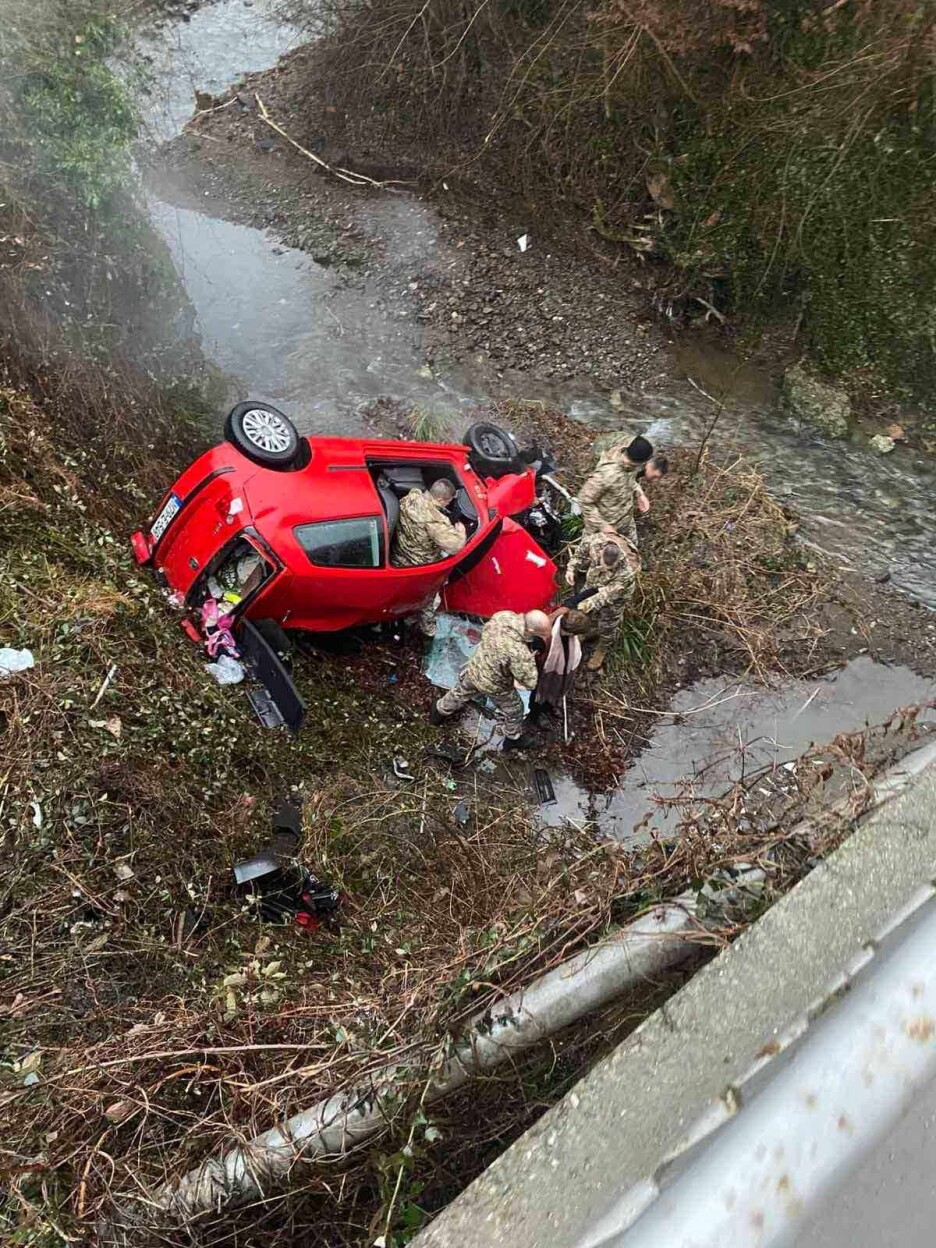Pripadnici Oružanih snaga BiH spasili ženu (Foto: OS BiH)