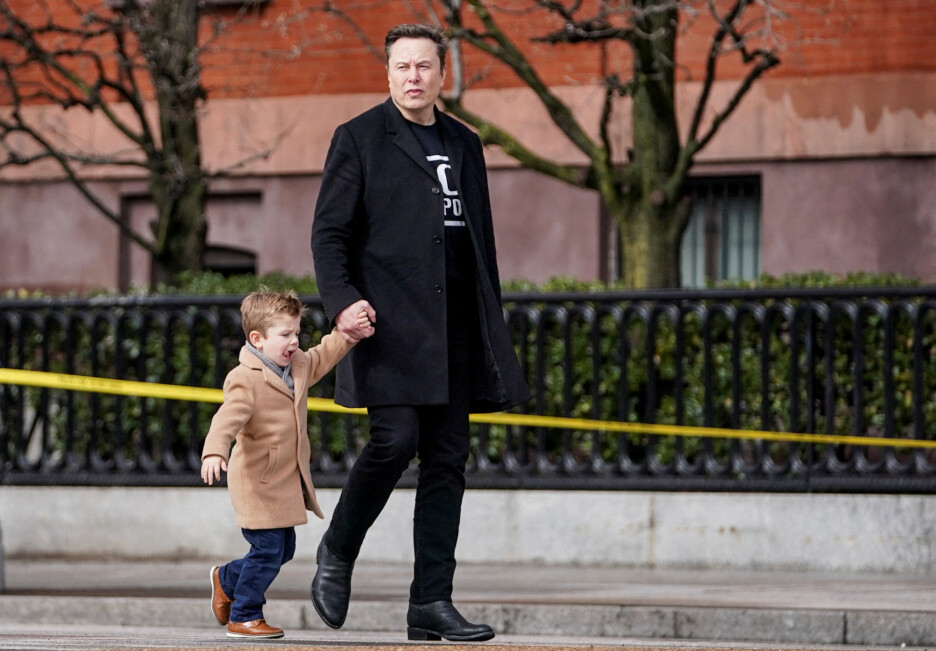 Musk i njegov sin X Æ A-Xii (Foto: Reuters)