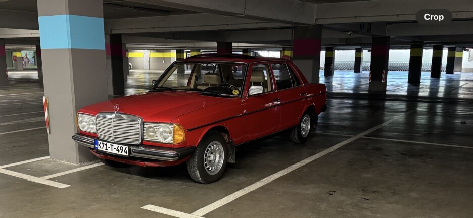 Mercedes iz 1982. godine koji treba biti registrovan