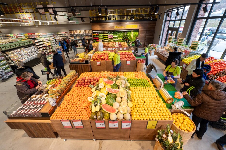 Otvorenje Crvena jabuka marketa na Pofalićima (Foto: Denis Ruvić)