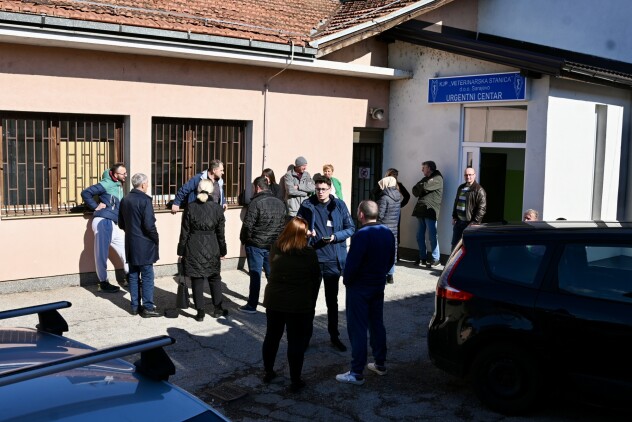 Radnici tvrde da im nisu isplaćene dvije plate (Foto: V. D./Klix.ba)