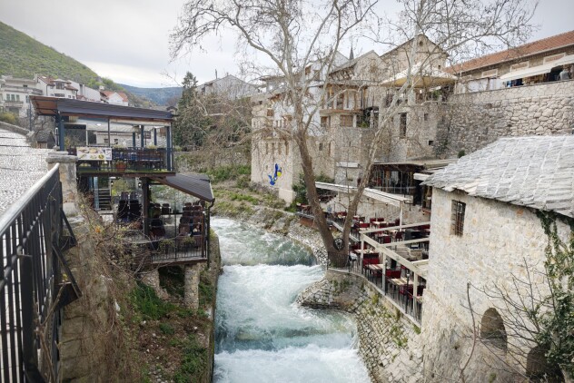 Turisti uživali u ugodnom proljetnom danu u Mostaru (Foto: E. M./Klix.ba)