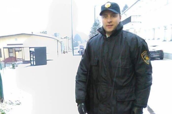 Mustafić u policijskoj uniformi (Foto: Facebook)