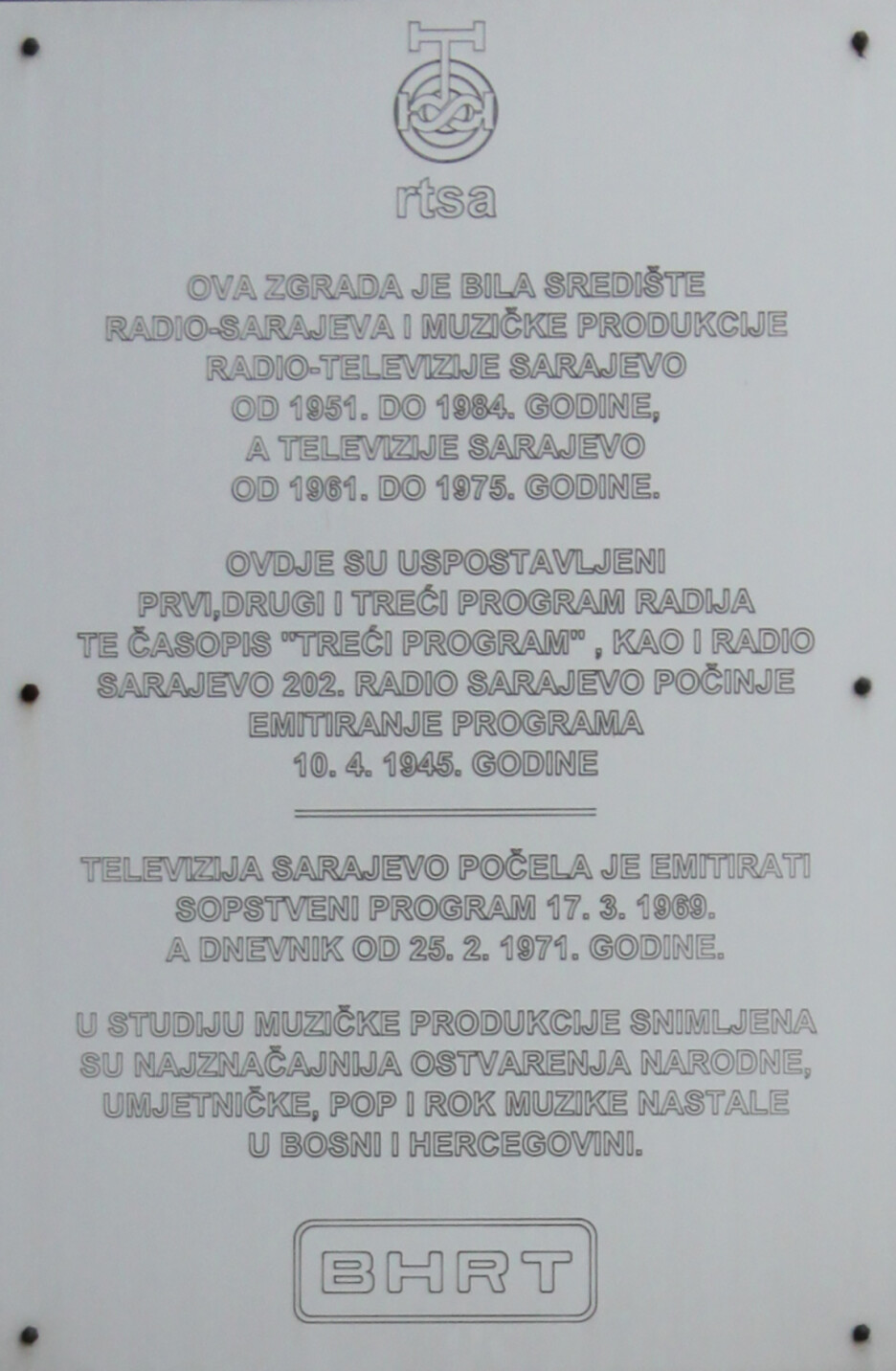 Natpisi na ploči