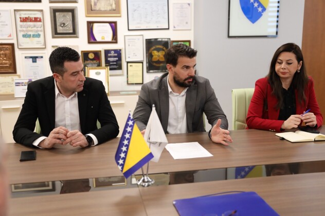 Načelnik Ilidže Nermin Muzur sa saradnicima (Foto: Općina Ilidža)