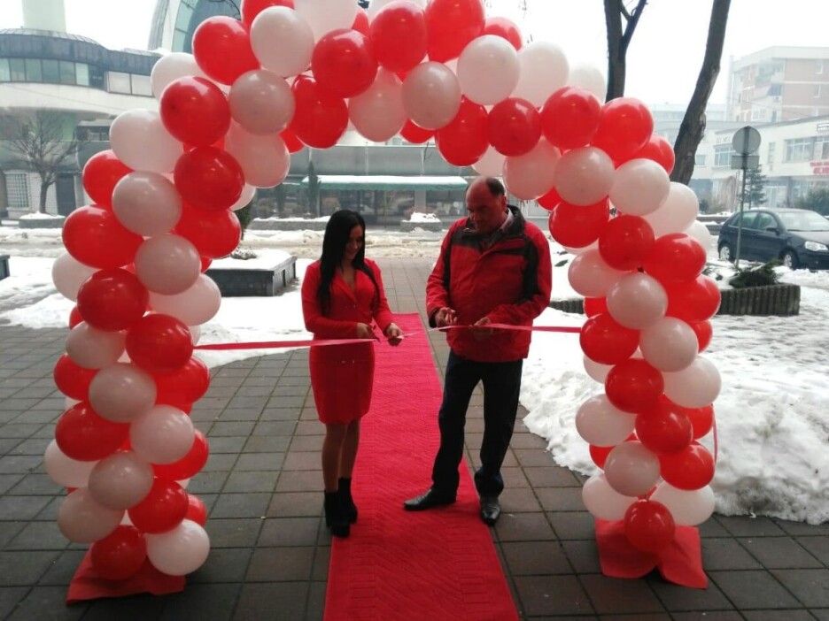 Melisa Butković i Samir Kamenjaković prilikom otvaranja cvjećare