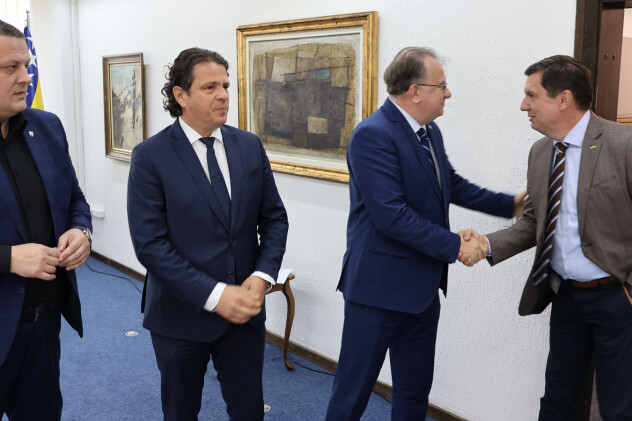 Vojin Mijatović, Toni Kraljević i Nermin Nikšić domaćini prijema (Foto: Vlada FBiH)