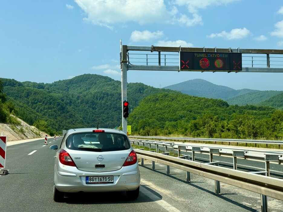 Tunel 25. novembar je također zatvoren za saobraćaj (Foto: Čitatelj)