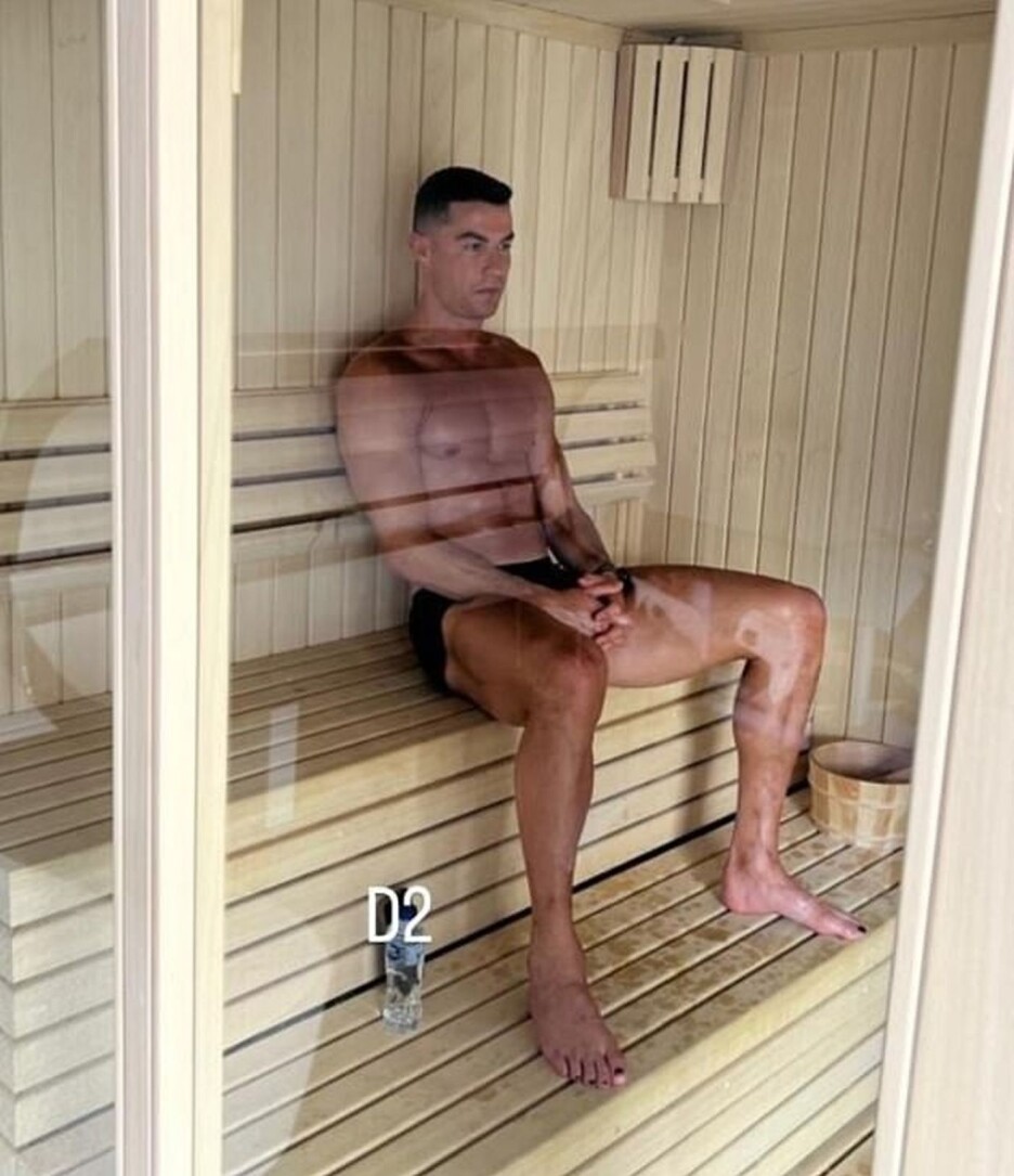 Ronaldov lakirani nokat primijećen i na fotografiji u sauni (Foto: Instagram)