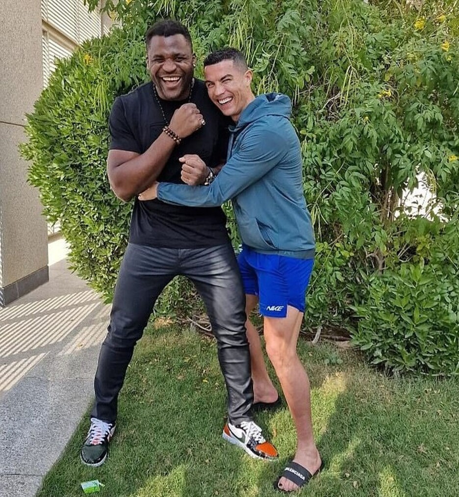 Ronaldov lakirani nokat i na fotografiji sa Francisom Ngannouom (Foto: Instagram)