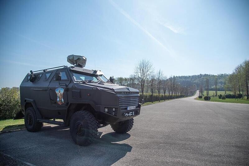 Policija čuva Dodikovo imanje (Foto: Dejan Rakita/Pixsell)