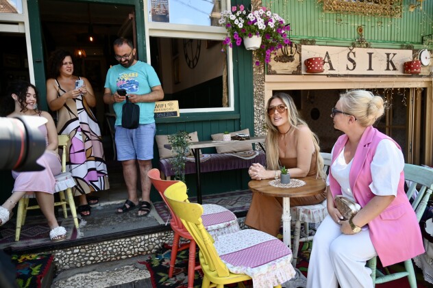 Senidah u šetnji Baščaršijom (Foto: T. S./Klix.ba)
