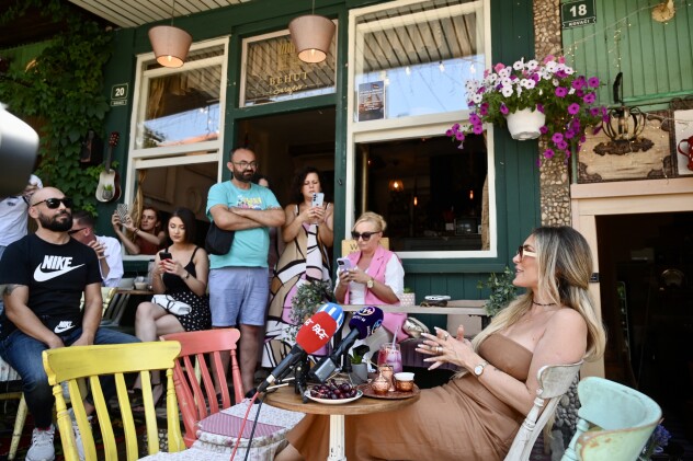 Senidah u šetnji Baščaršijom (Foto: T. S./Klix.ba)