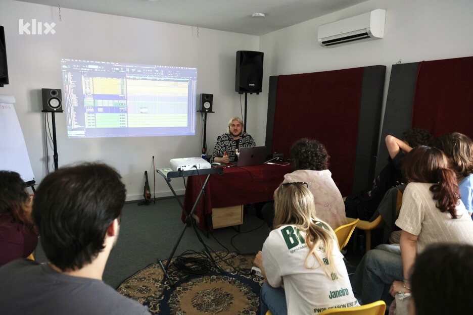Damjan Blažun na predavanju Helem Nejse Talent Akademije (Foto: I. Š./Klix.ba)