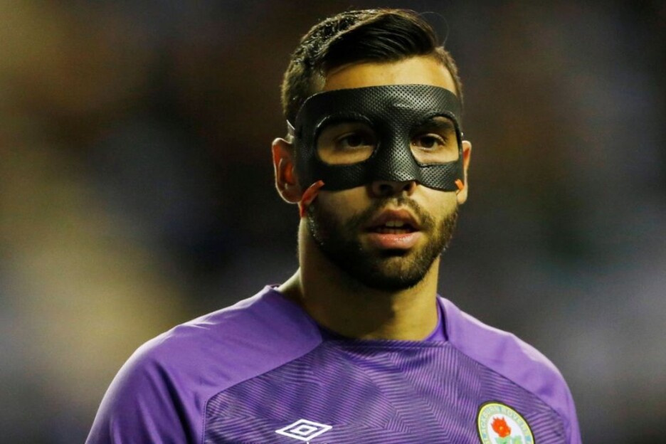 David Raya sa zaštitnom maskom (Foto: Twitter)