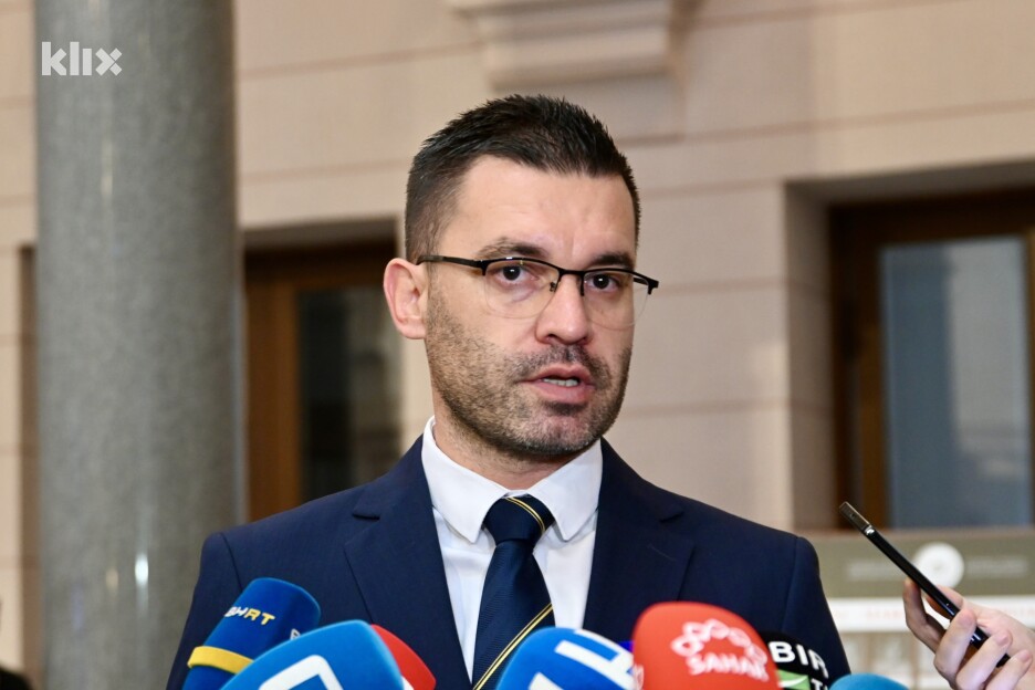 Muamer Džananović, direktor Instituta za istraživanje zločina protiv čovječnosti (Foto: V. D./Klix.ba)
