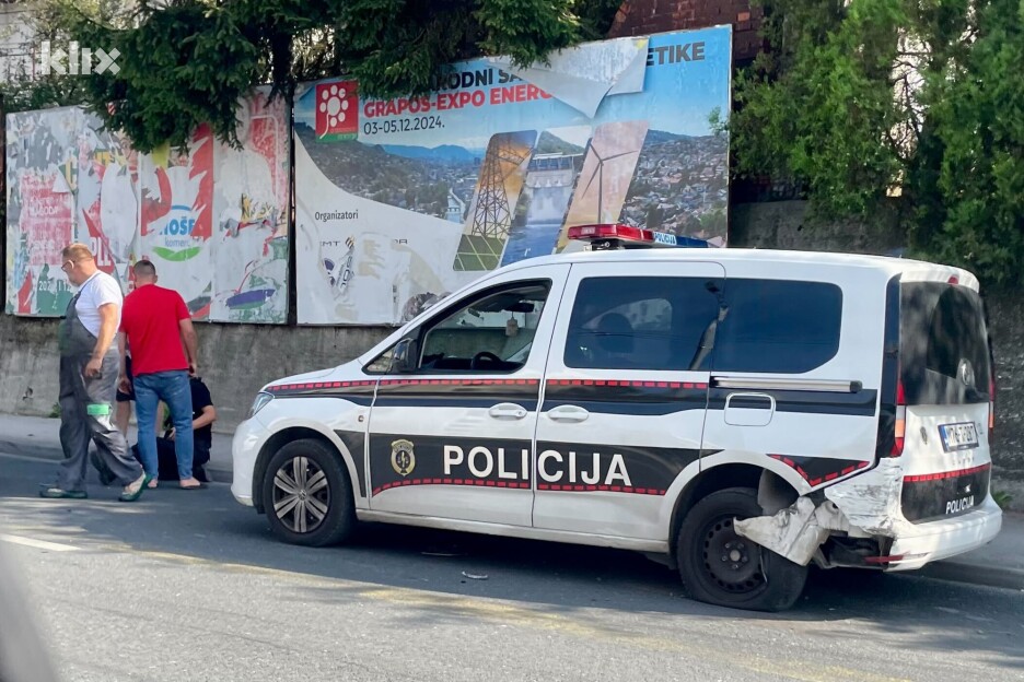 Saobraćajna nesreća u sarajevskom naselju Hrasni (Foto: Klix.ba)