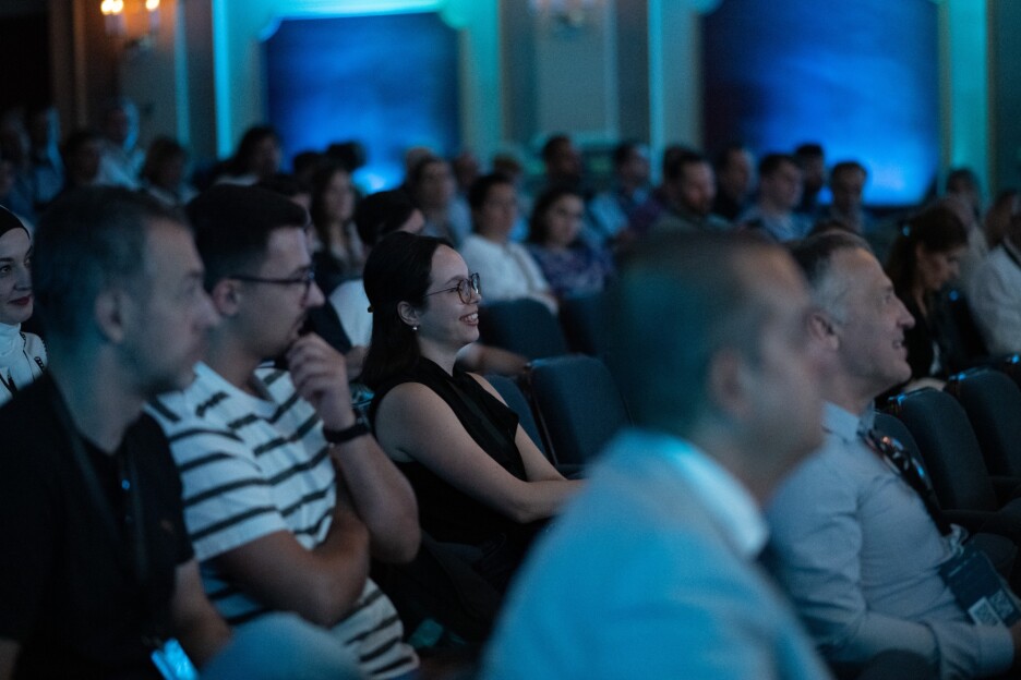 Kiss The Future AI Summit