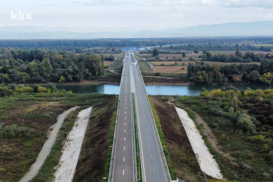 Cesta između granica BiH i Hrvatske (Foto: E. M./Klix.ba)